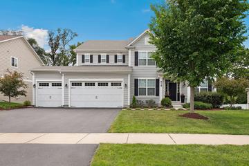 819 Heatherfield Cir., Naperville, IL 60565