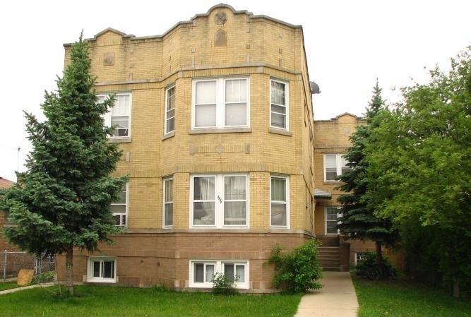 5851 W Eastwood Ave., Chicago, IL 60630