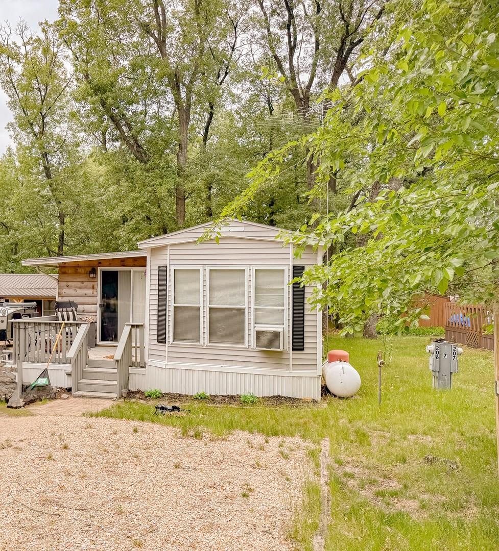 7/206 Woodhaven Dr., Sublette, IL 61367