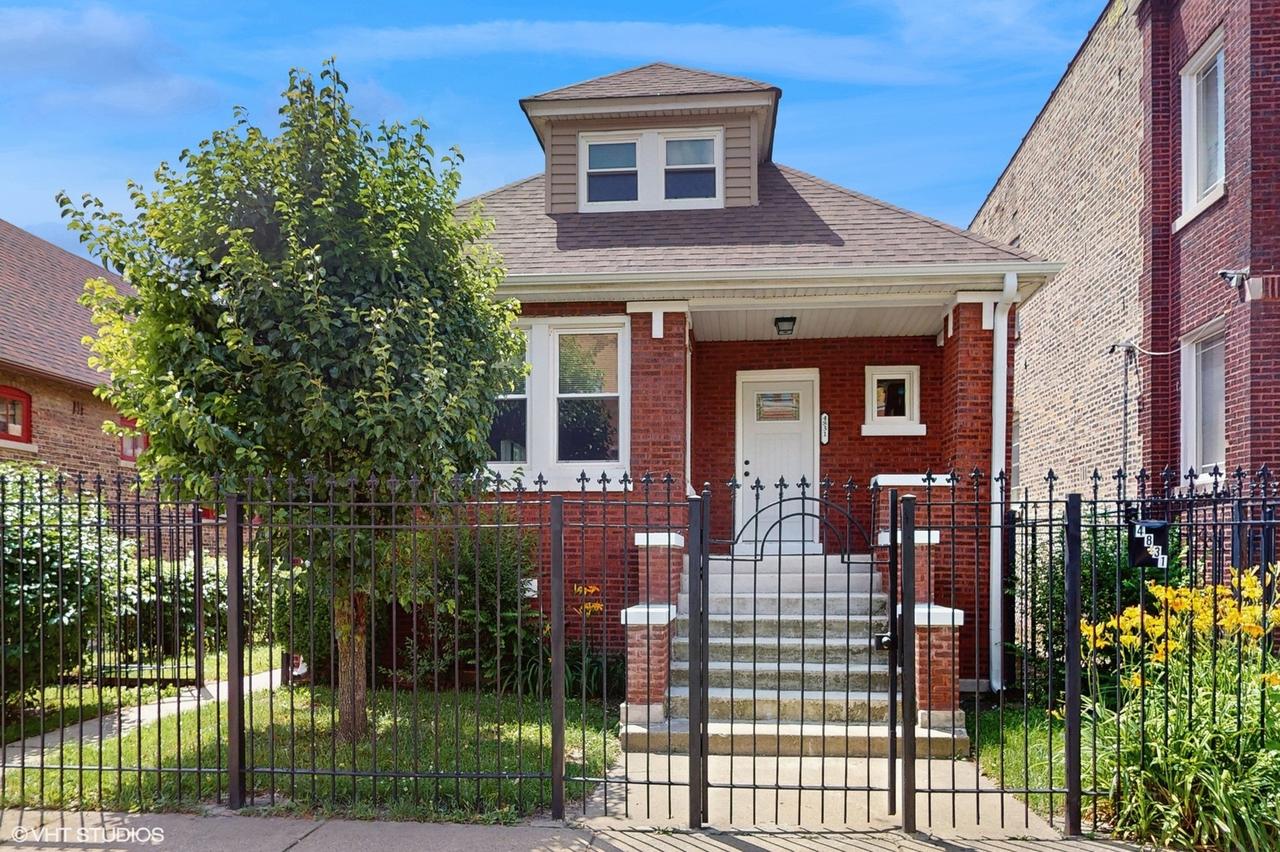 4831 W Walton St., Chicago, IL 60651