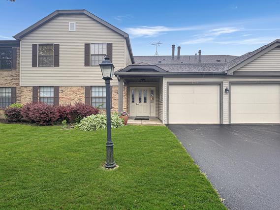 1388 Stratford Dr. #12-C-2, Gurnee, IL 60031
