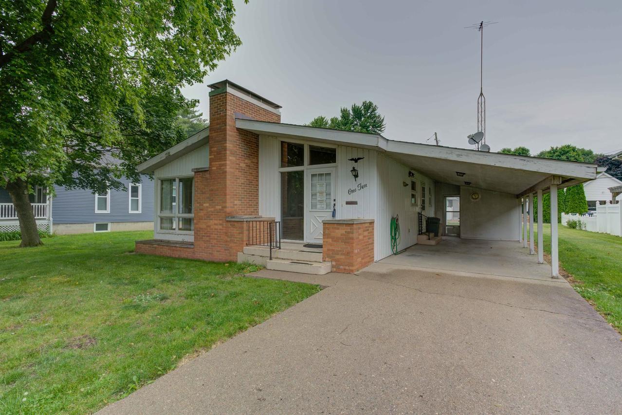 110 E Van Allen St., Tuscola, IL 61953