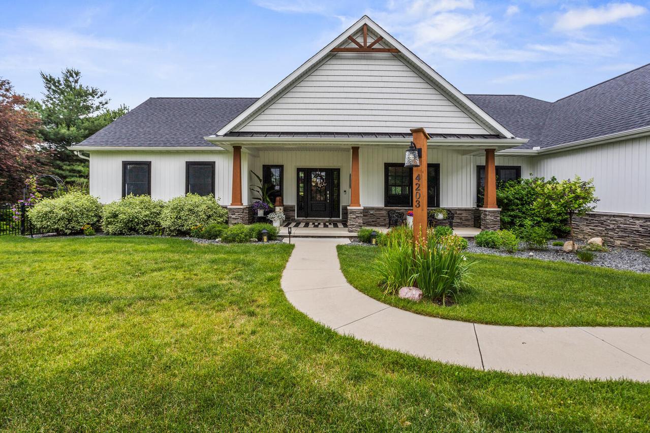 4203 Curtis Meadow Dr., Champaign, IL 61822