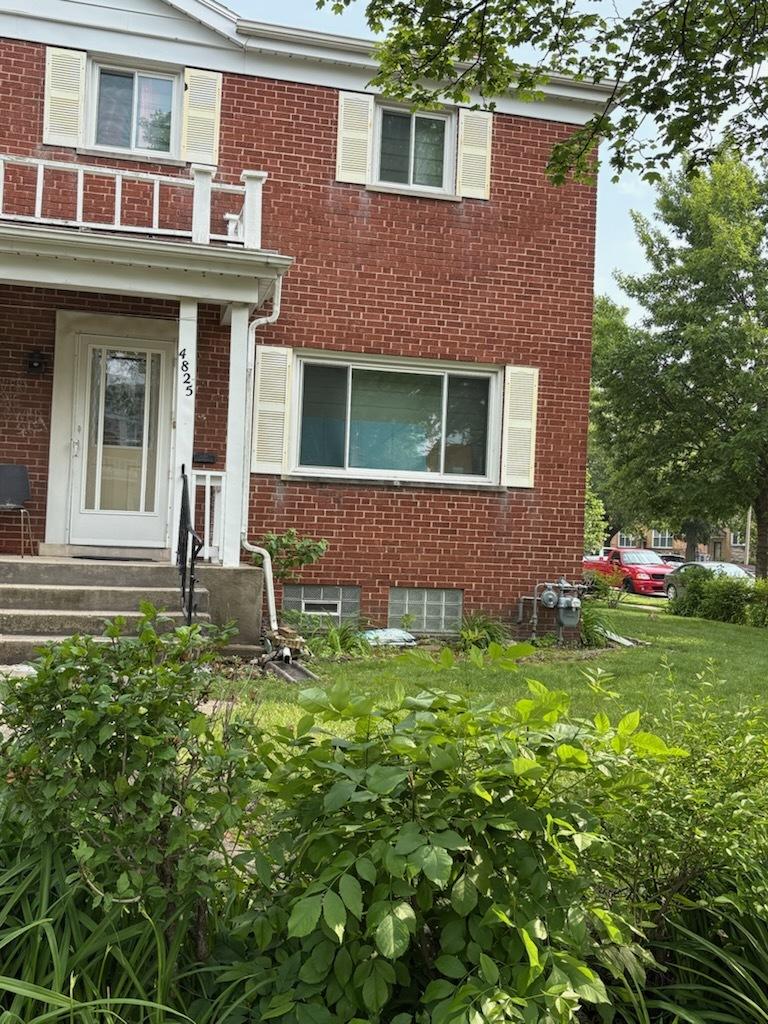 4825 Davis St., Skokie, IL 60077