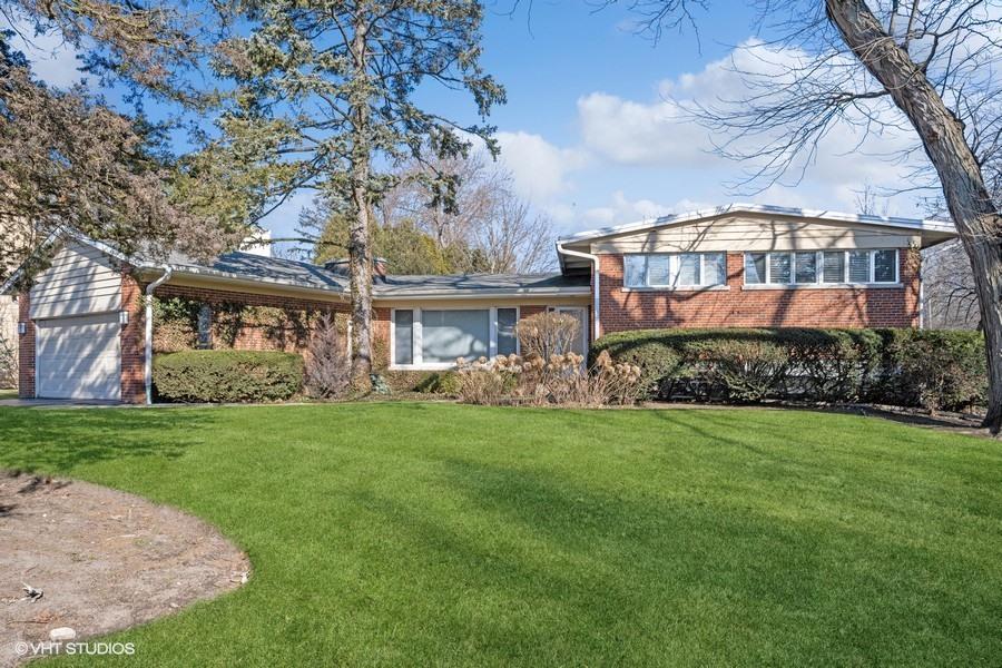 1133 Mayfair Ln., Glencoe, IL 60022
