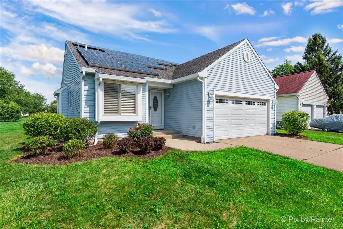 1870 Grosse Pointe Cir., Hanover Park, IL 60133