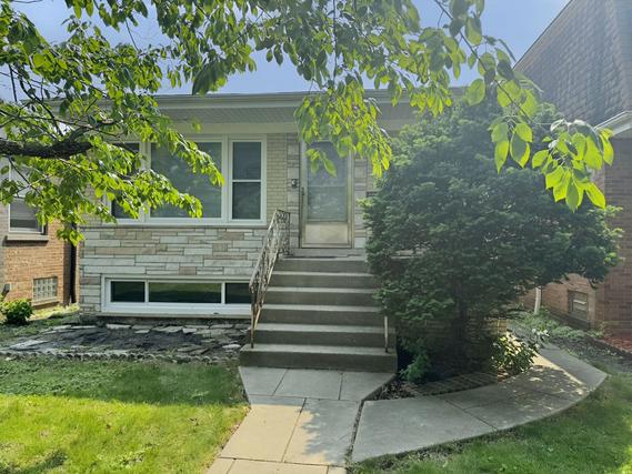 5349 N Meade Ave., Chicago, IL 60630