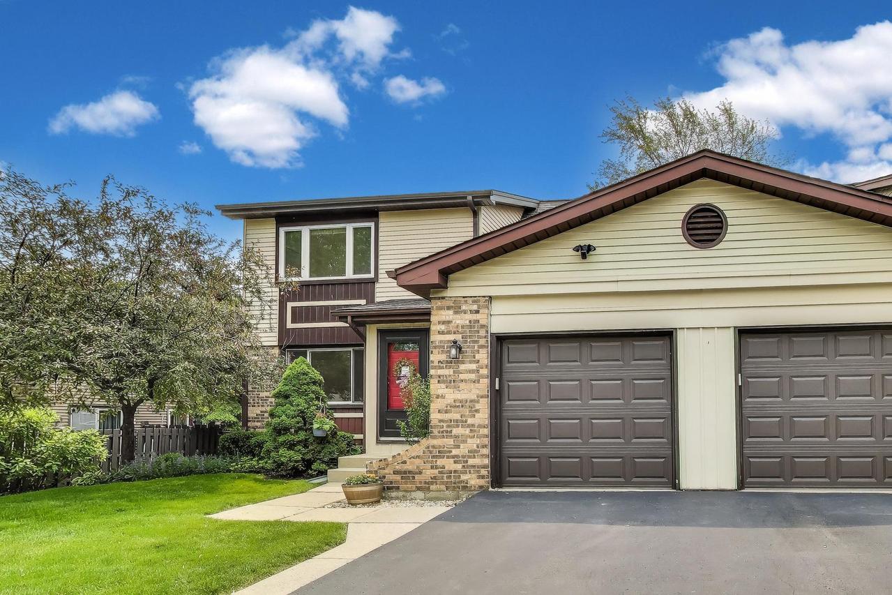 831 W Partridge Ln. #45, Mount Prospect, IL 60056