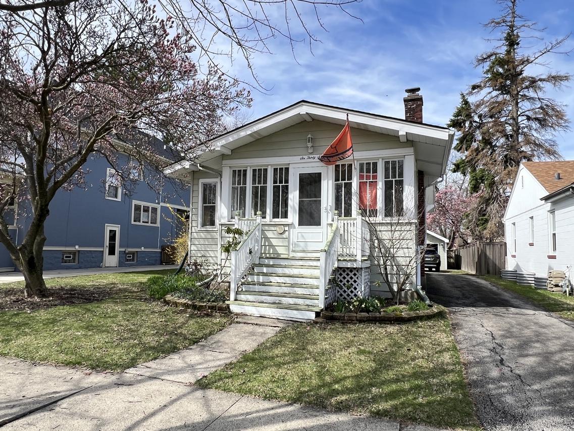 636 N Stone Ave., La Grange Park, IL 60526