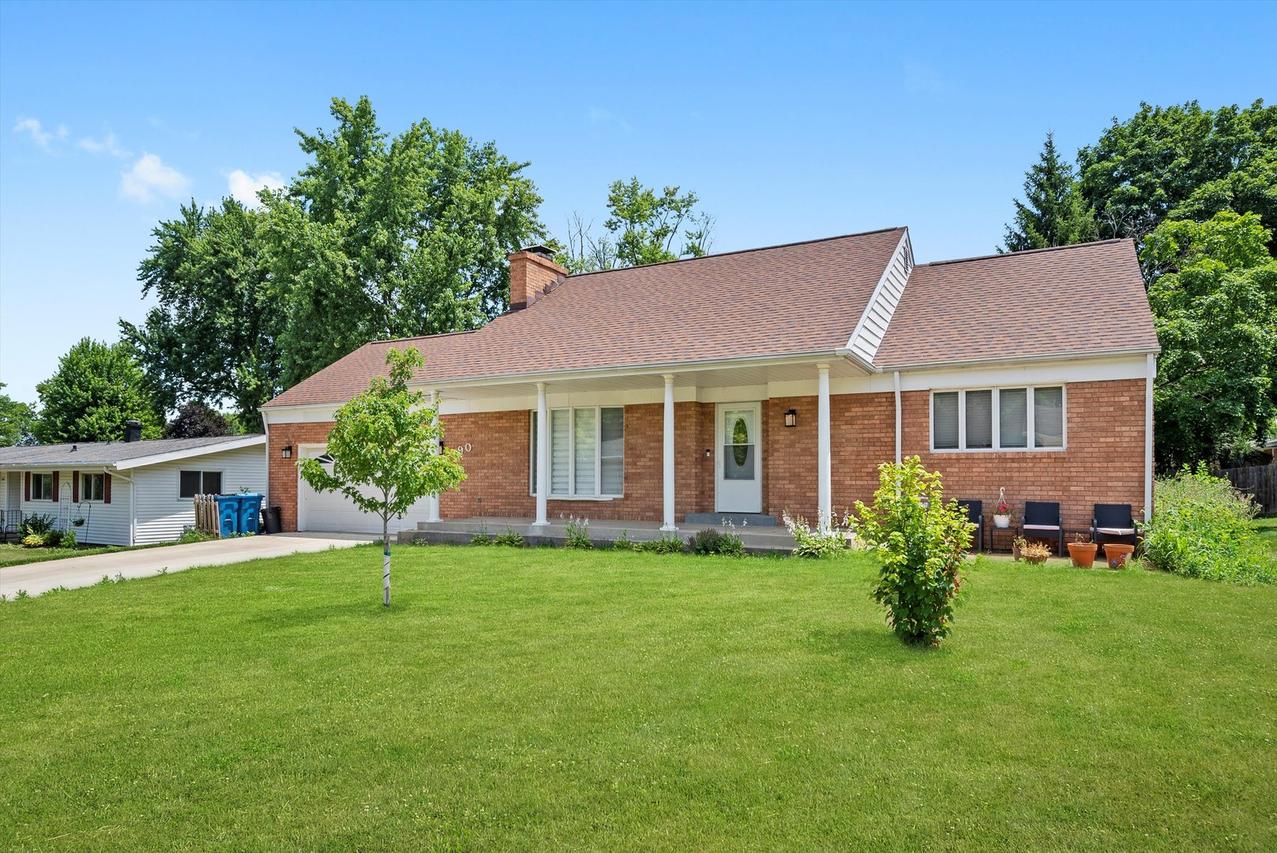 990 Knottingham Dr., Ottawa, IL 61350