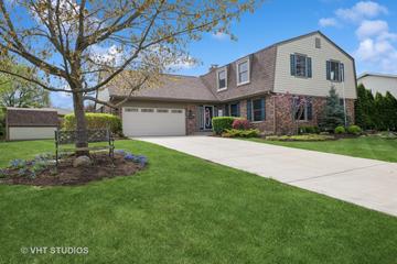 643 Summit Dr., Schaumburg, IL 60193