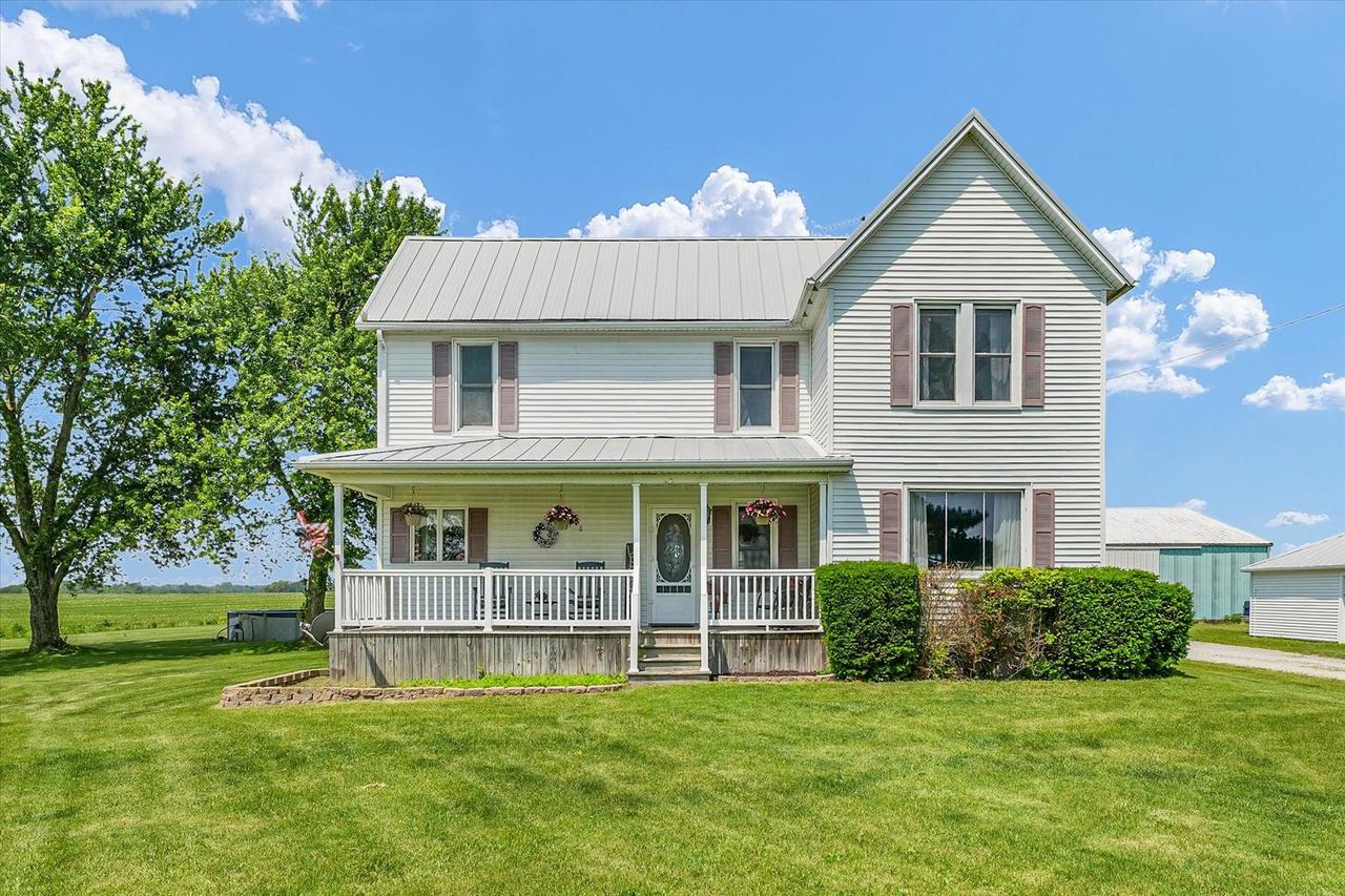1927 N State Route 115, Thawville, IL 60968