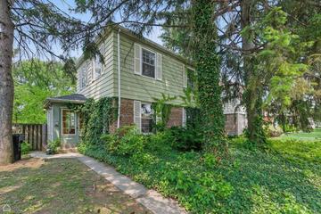 810 Manchester Ave., Westchester, IL 60154