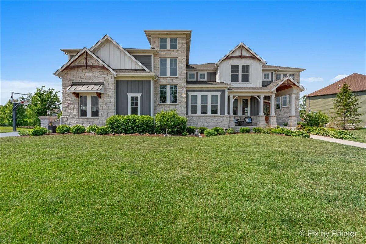 1044 Redbud Ln., Sugar Grove, IL 60554