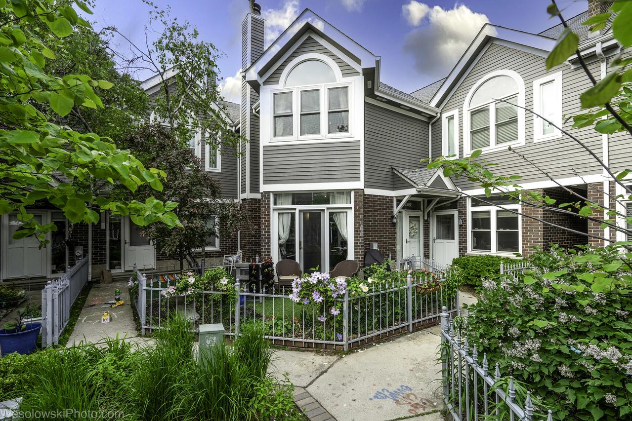 3315 N Racine Ave. #E, Chicago, IL 60657
