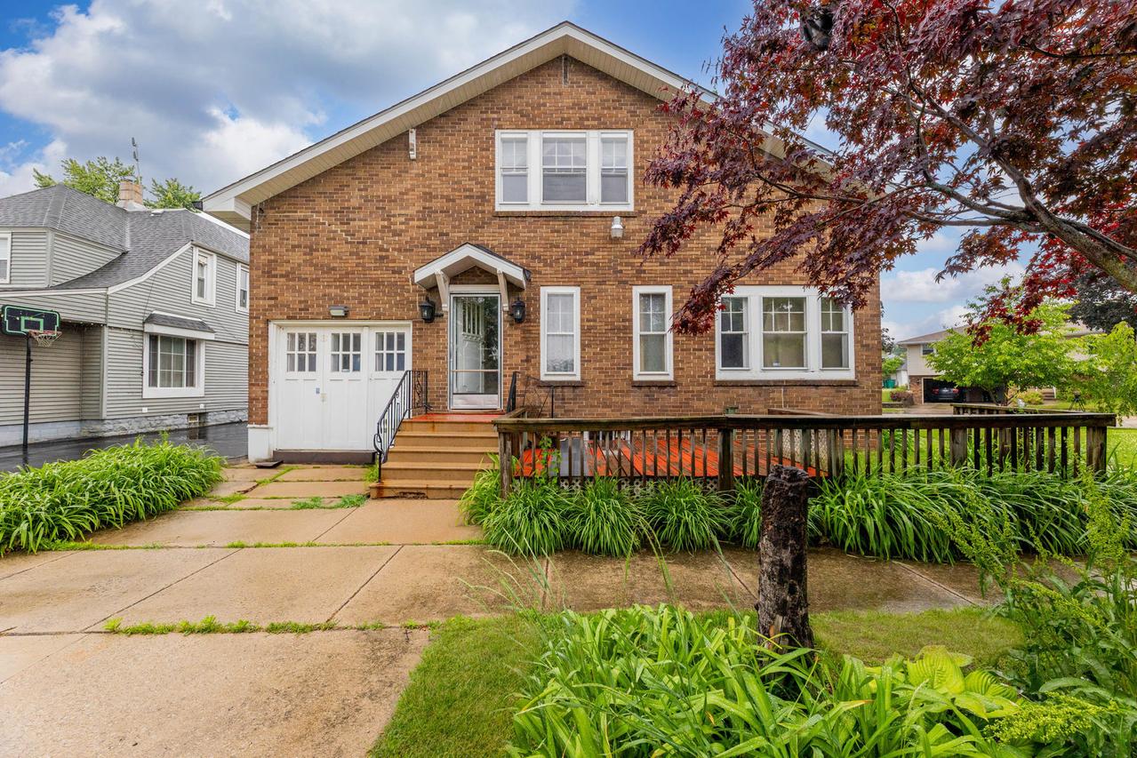 800 W Park Ave., Joliet, IL 60436