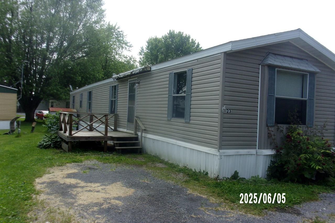 23 Sugar Creek Ct., Watseka, IL 60970