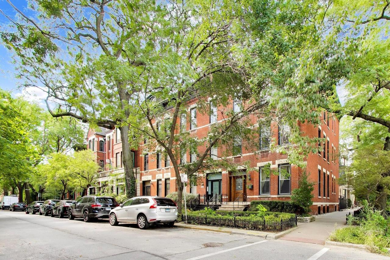 2254 N Fremont St., Chicago, IL 60614