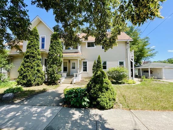 18 Madison St., Algonquin, IL 60102