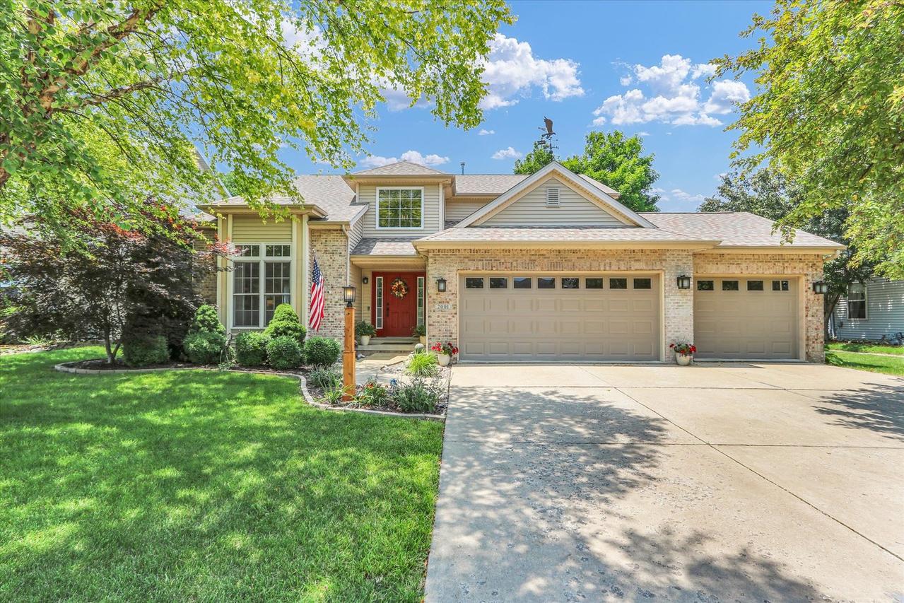 2001 Mullikin Dr., Champaign, IL 61822