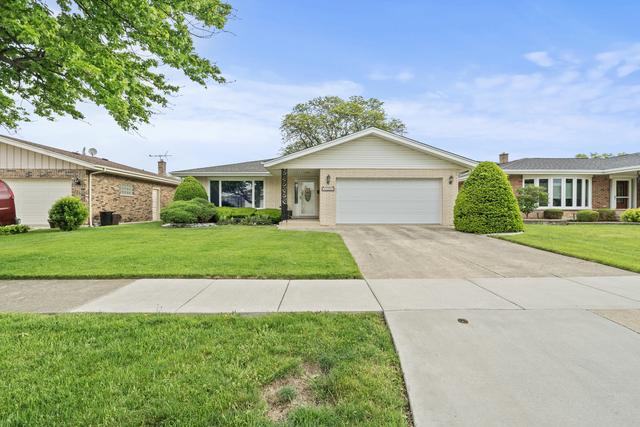 11054 Kingston St., Westchester, IL 60154