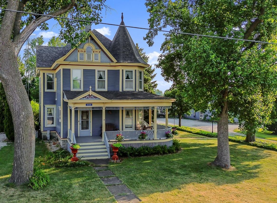 303 Esson Farm Rd., Grant Park, IL 60940