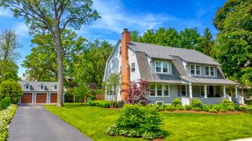 330 Abbotsford Rd., Kenilworth, IL 60043