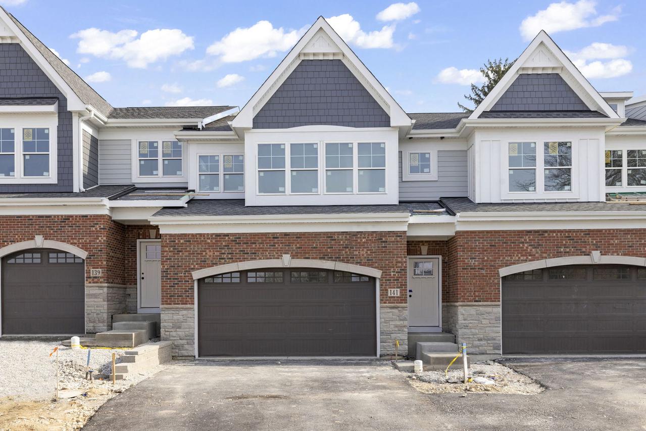 133 Harding Ct., Glen Ellyn, IL 60137