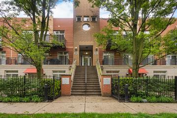 1033 E 46th St. #303, Chicago, IL 60653