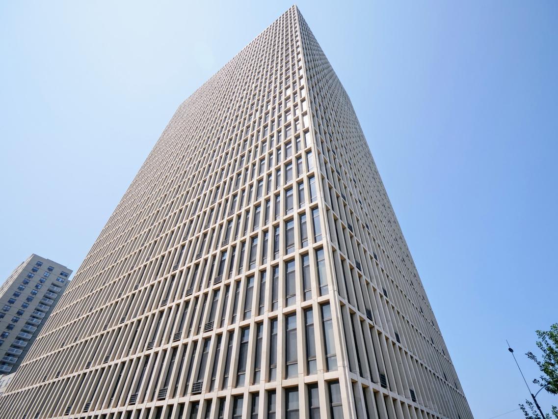 6700 S South Shore Dr. #18K, Chicago, IL 60649