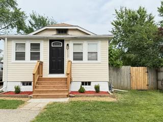 1327 N Pleasant Dr., Round Lake Beach, IL 60073