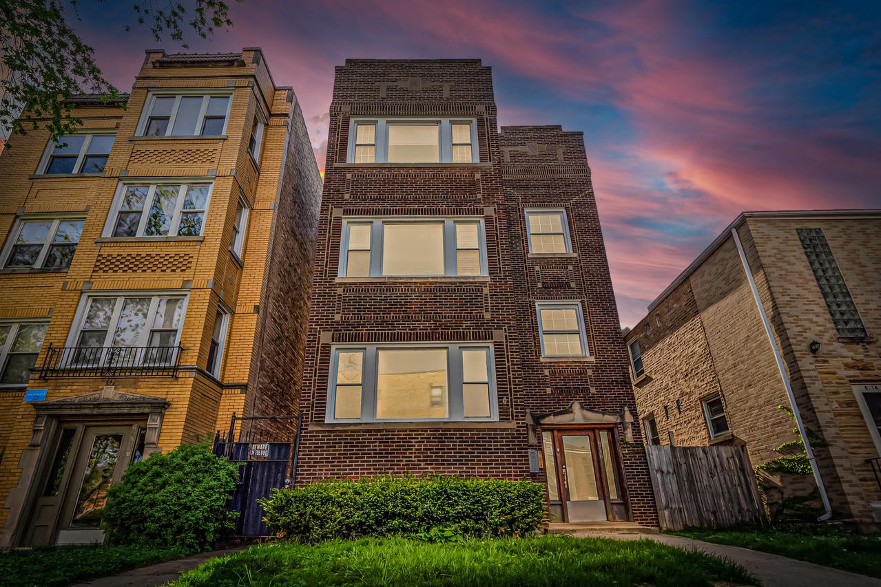 6210 N Francisco Ave., Chicago, IL 60659