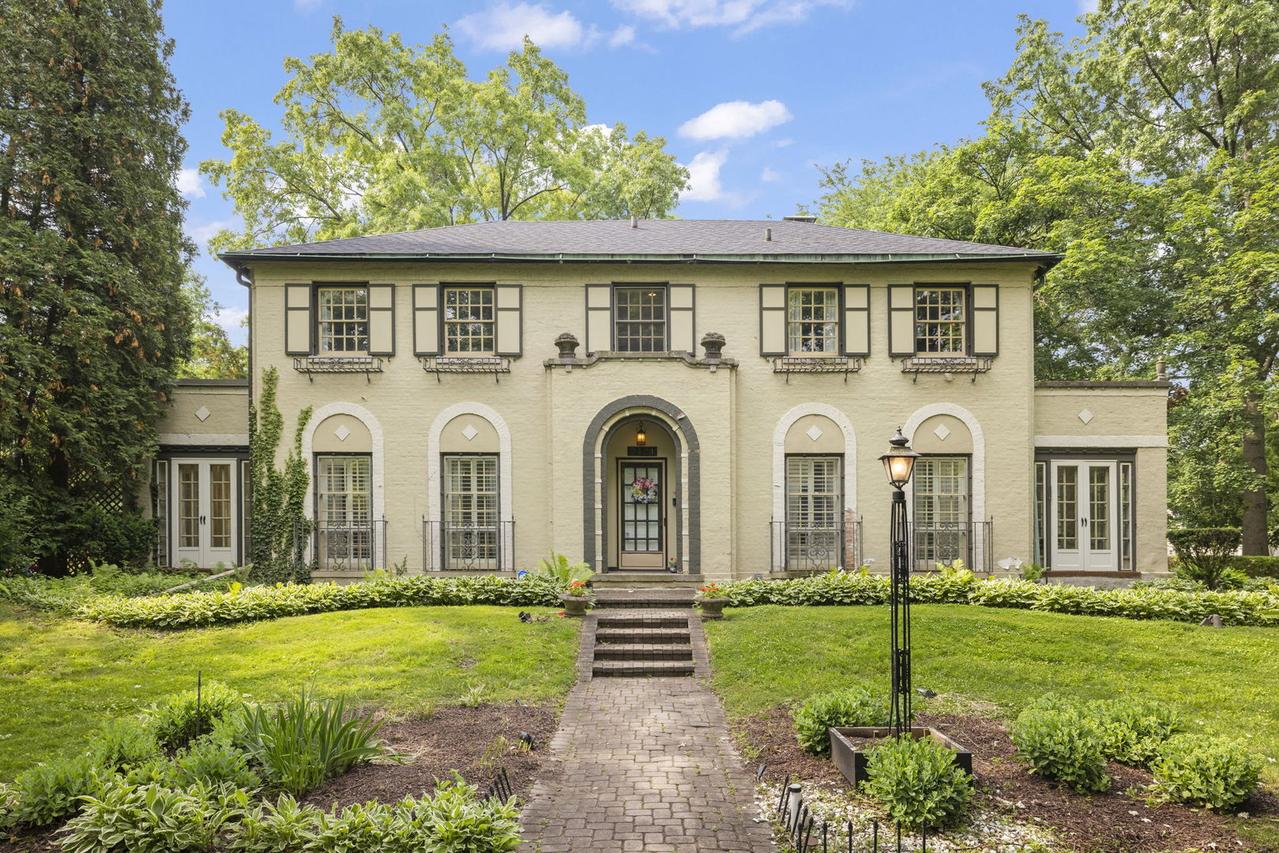 2424 Hawthorne Ln., Flossmoor, IL 60422