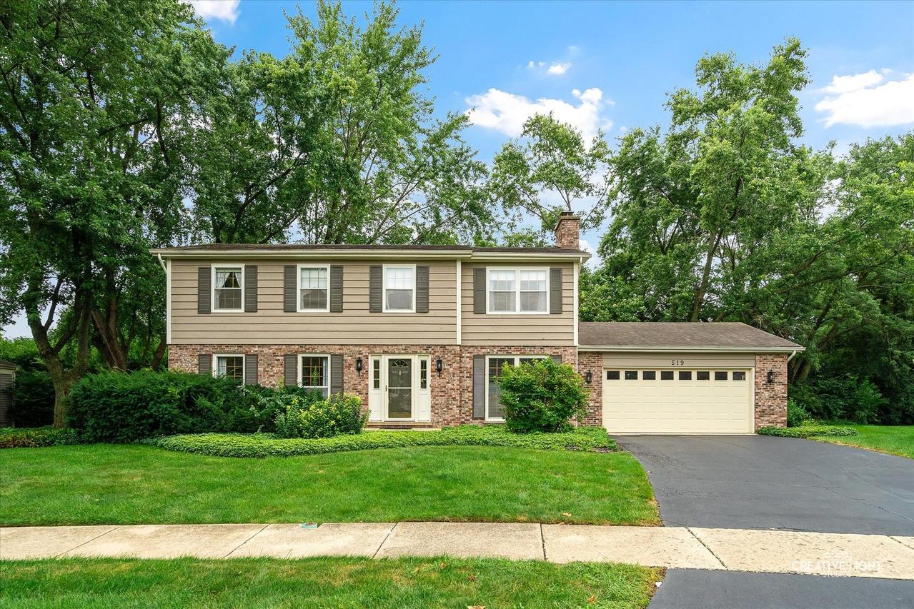 519 Hamilton Dr., Wheaton, IL 60189