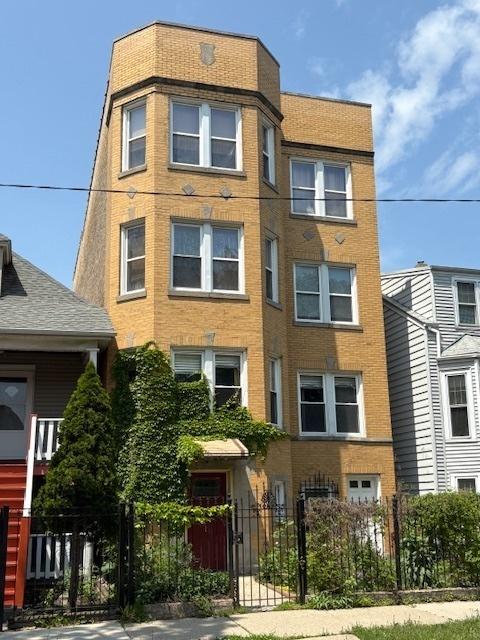 4720 N Springfield Ave., Chicago, IL 60625