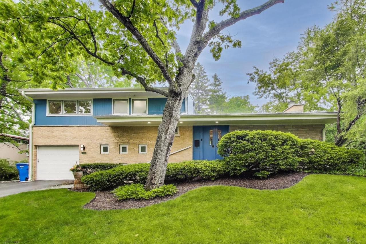 [Address Hidden by Seller], Highland Park, IL 60035