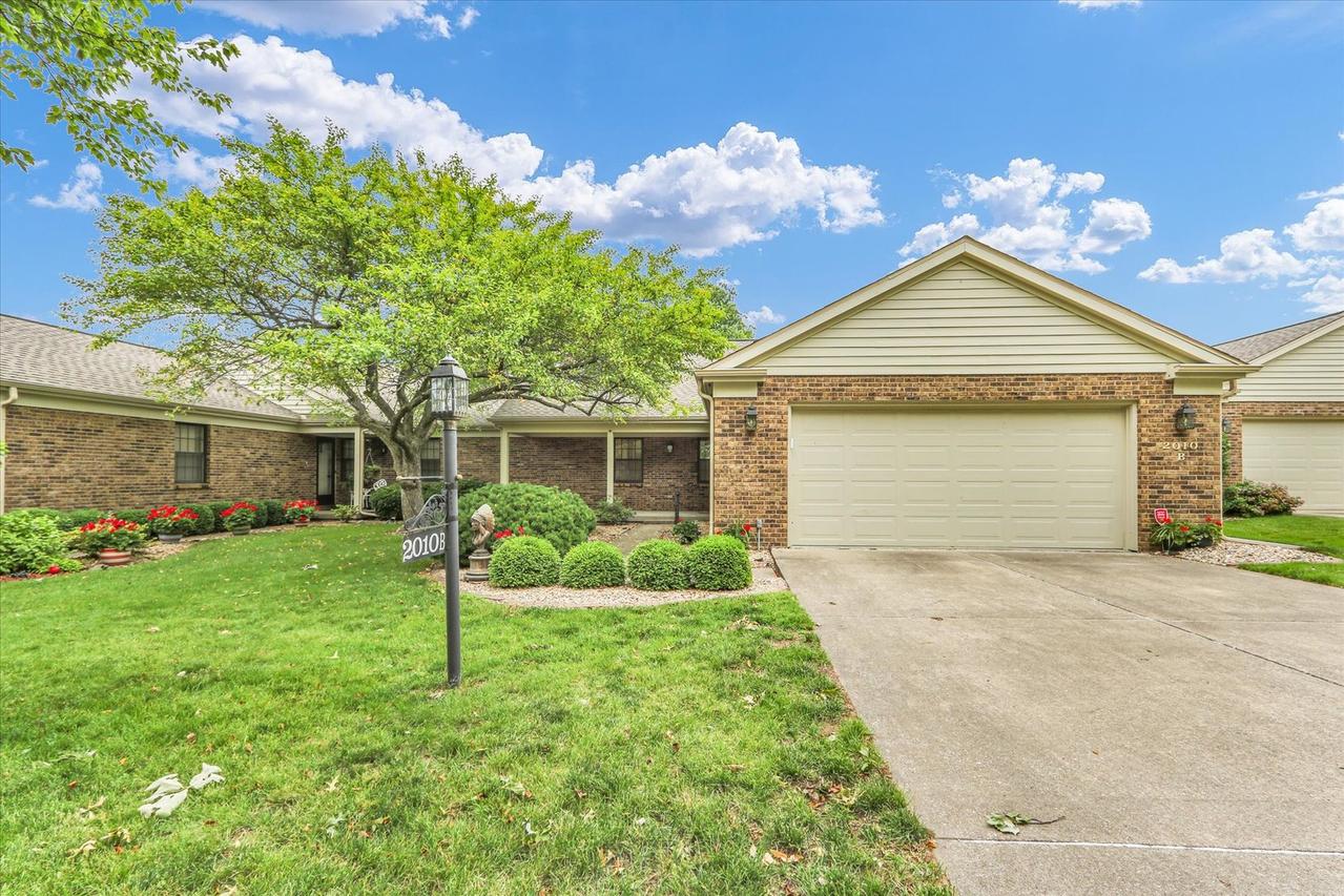2010 Eagle Ridge Ct. #B, Urbana, IL 61802