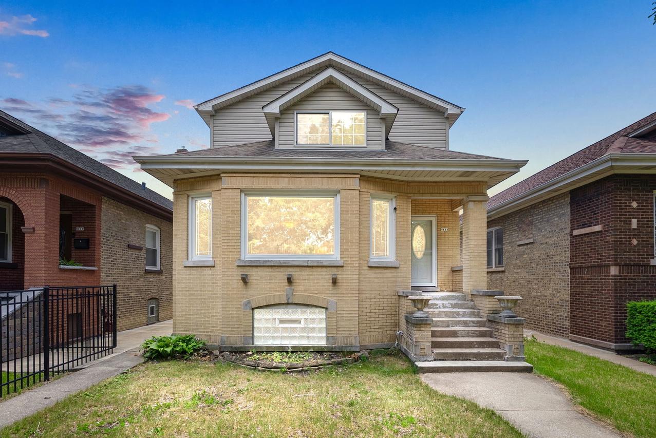 5121 W Newport Ave., Chicago, IL 60641