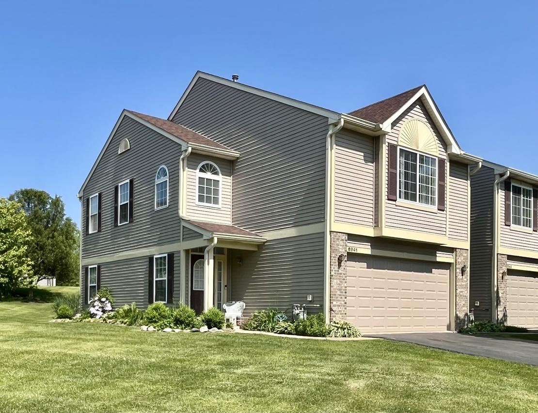 6941 Brightwater Dr., Fox Lake, IL 60020