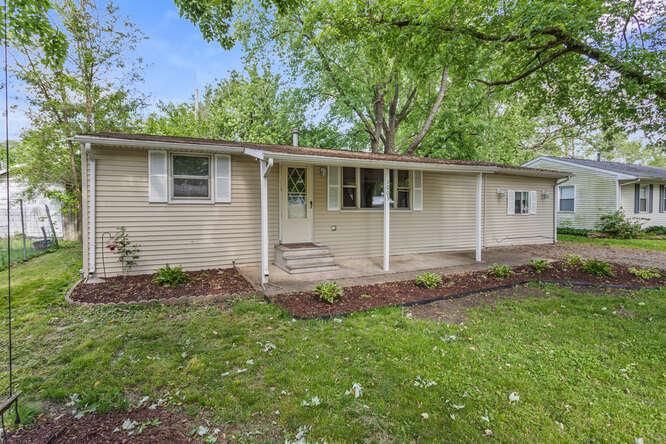 1003 S Pleasantview Dr., Tuscola, IL 61953