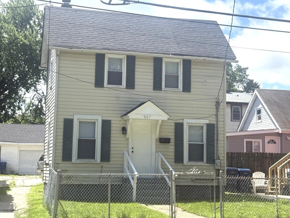 557 W Water St., Waukegan, IL 60085