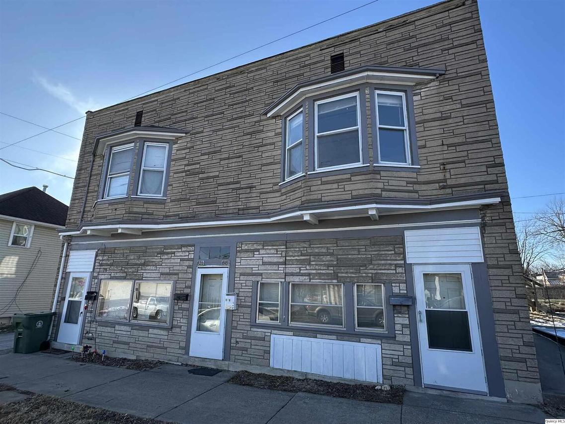 818-20 S 8th St, Quincy, IL 62301