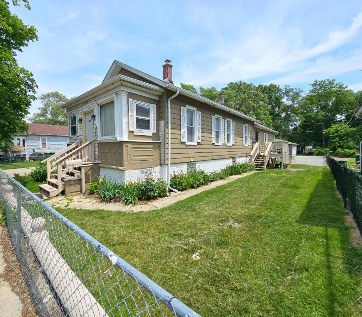 454 S Desplaines St., Joliet, IL 60436