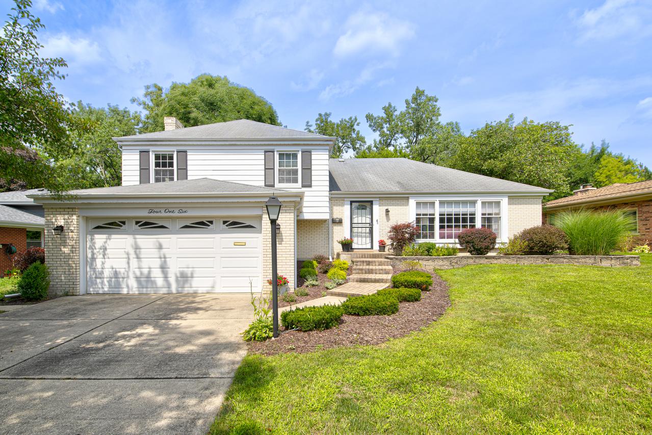 416 S Royal Ct., Palatine, IL 60067