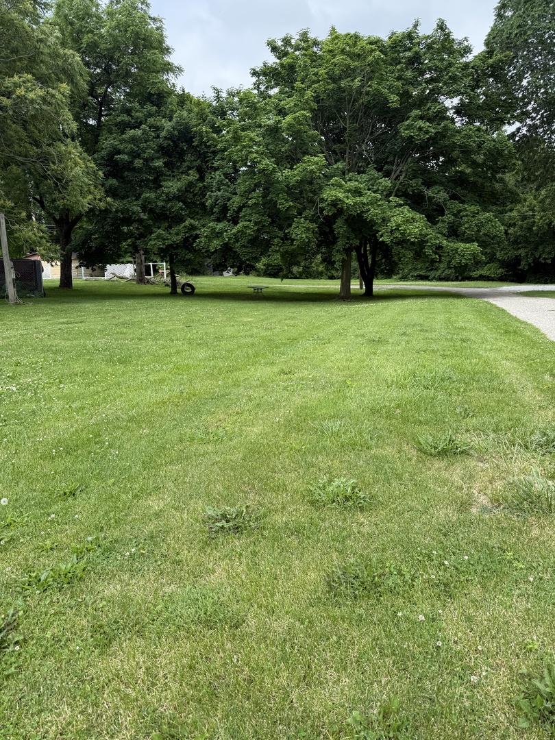611 S Spruce St., Villa Grove, IL 61956