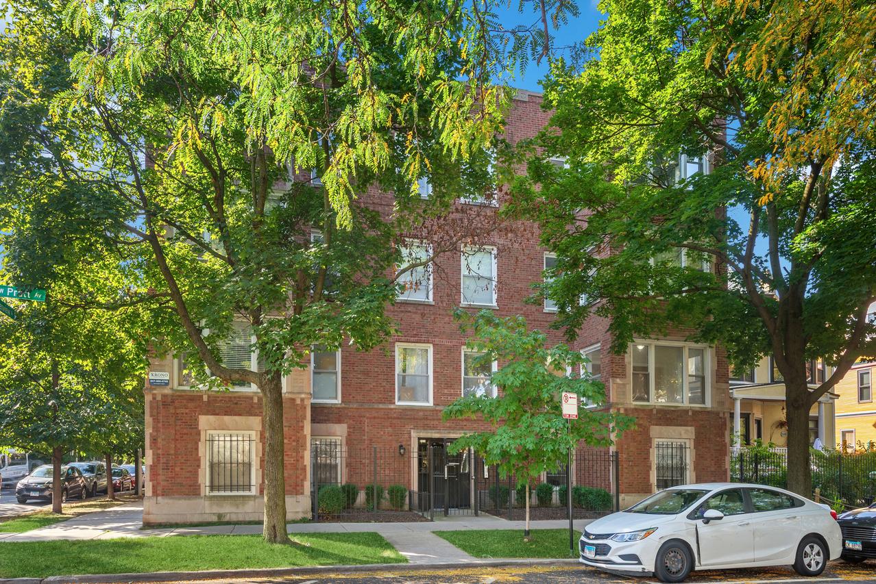 1515 W Pratt Blvd. #1, Chicago, IL 60626