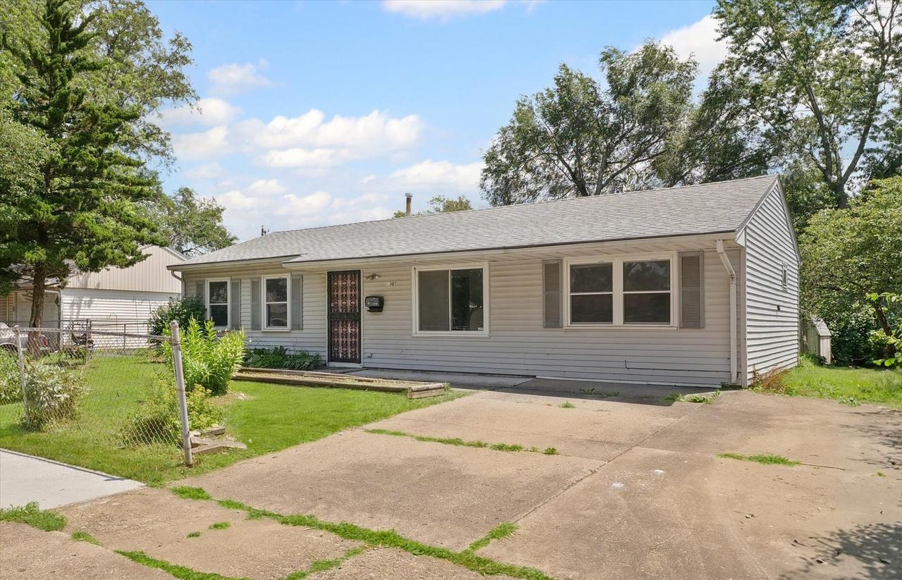 1305 W Beardsley Ave., Urbana, IL 61801