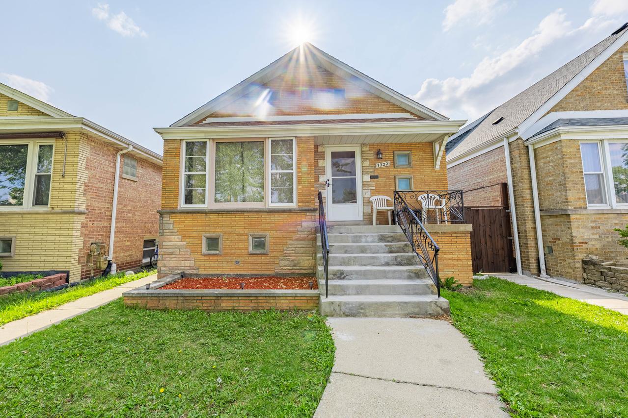 7222 S Christiana Ave., Chicago, IL 60629