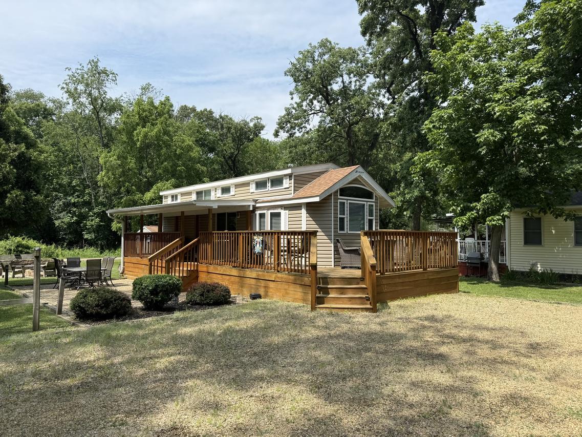 16-1 Woodhaven Lakes, Sublette, IL 61367