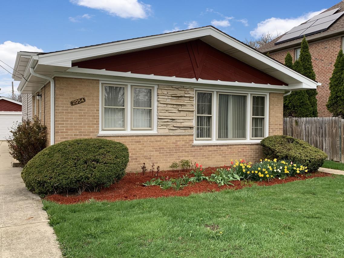 2054 Birch St., Des Plaines, IL 60018